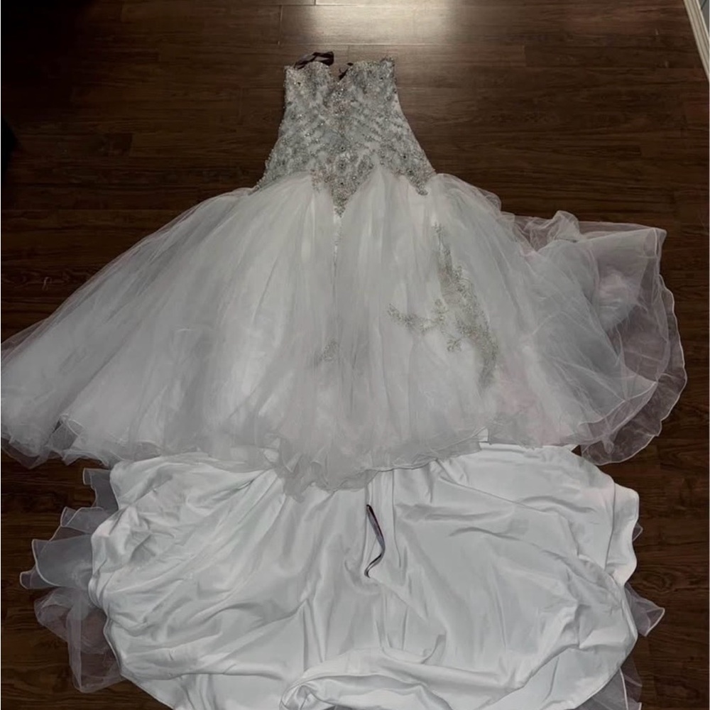 Ivory Ball Gown with Beaded Bodice - 2016 Karelina Sposa Wedding Dress - NWT